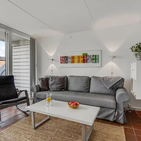 Appartement Lejl, 207 St, *